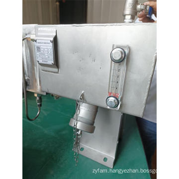 Rail passenger car wiper water tank